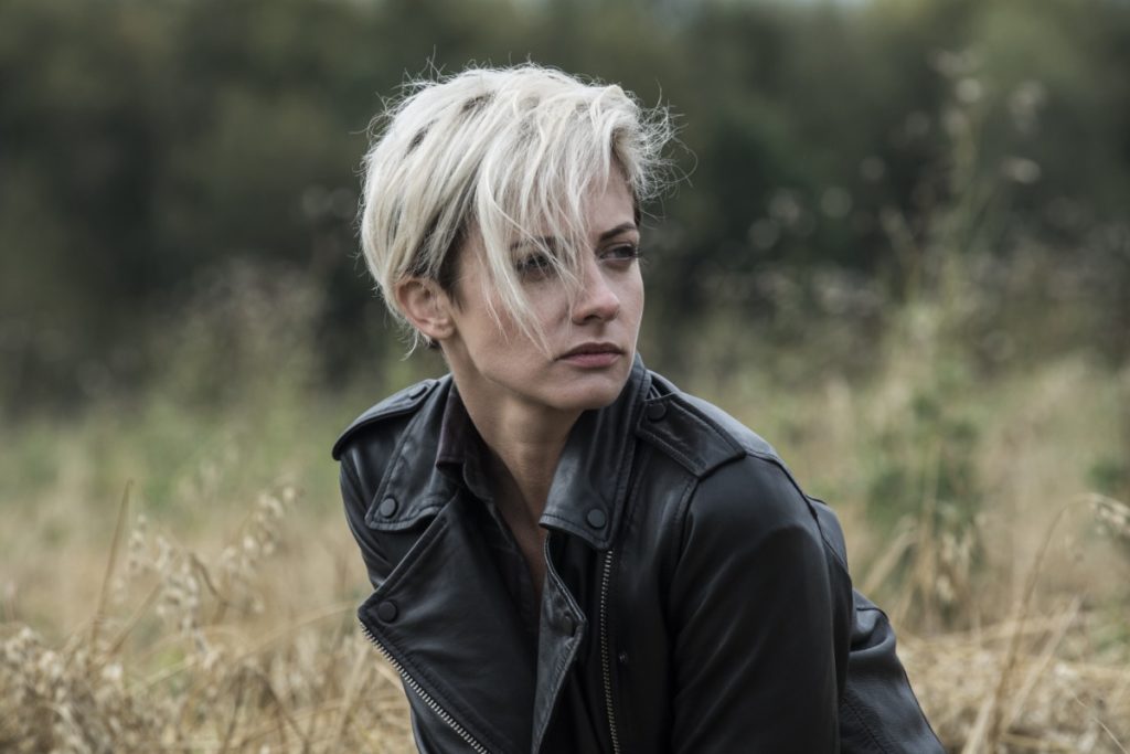 Как называется короткая стрижка Полины Максимовой