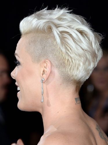 Стрижки с выбритыми висками Стрижки с выбритыми висками