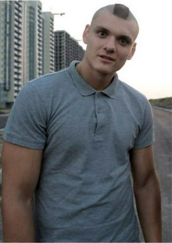 Как называется прическа Тони Раута - фото