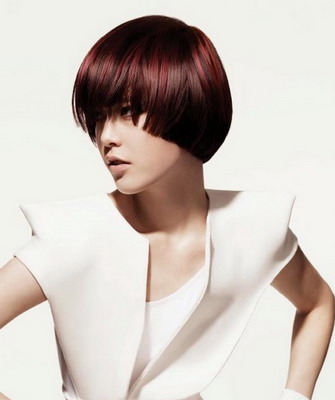 Женская стрижка сессон на короткие и средние волосы- фото с челкой