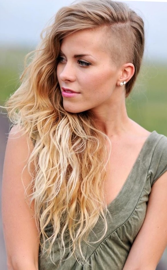 Красивая стрижка на длинные волосы 2017 с выбритыми висками Красивая стрижка на длинные волосы 2017 с выбритыми висками