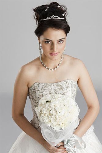 Свадебная прическа высокий и низкий пучок с фатой и без нее