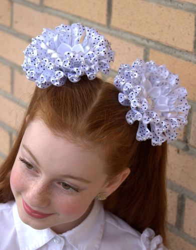 Лучшие прически на 1 сентября для девочек