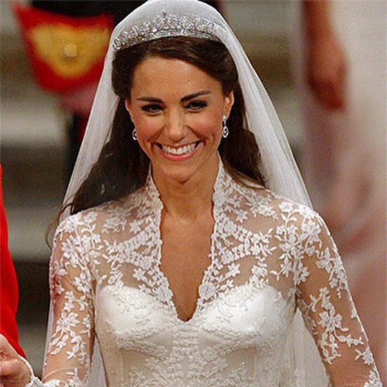 Прически Кейт Миддлтон - фото всех стильных образов герцогини