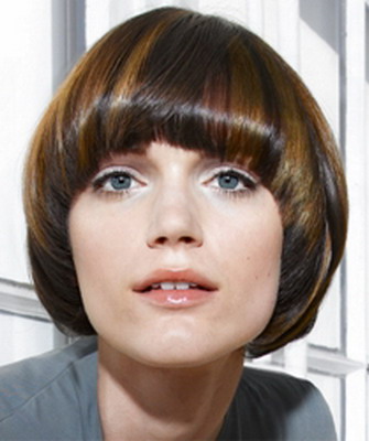 Женская стрижка шапочка на средние волосы - фото