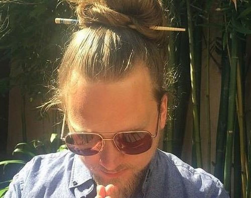 Виды мужских причесок с хвостиком, как называются и как делать