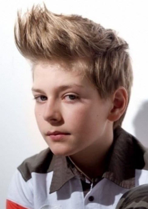 Детские стрижки для мальчиков с челкой Детские стрижки для мальчиков с челкой