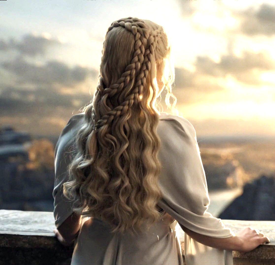 Прическа Дейнерис из сериала "Игра престолов" - все образы персонажа