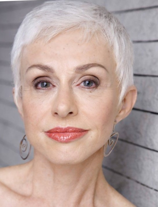 Красивые стрижки на короткие волосы для пожилых женщин Красивые стрижки на короткие волосы для пожилых женщин