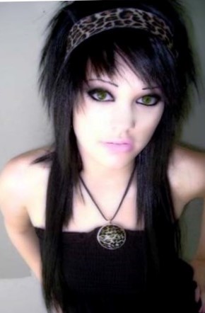 Рваная стрижка на длинные волосы Рваная стрижка на длинные волосы