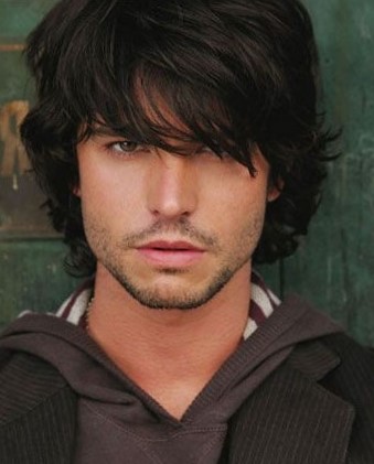 Мужская стрижка с челкой Мужская стрижка с челкой