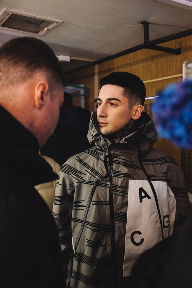 Прическа Bumble Beezy - фото