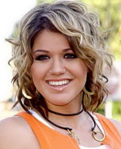 Химическая завивка крупными локонами на средние волосы Химическая завивка крупными локонами на средние волосы