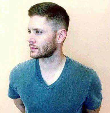 Прическа Дина Винчестера - фото прически актера Дженсена Эклза