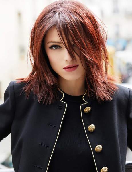 Женские стрижки на средние волосы без челки 2022 - фото, виды причесок