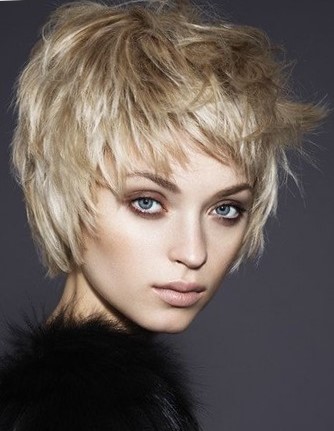 Короткие стрижки для девушек - каскад Короткие стрижки для девушек - каскад
