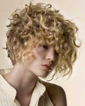 Химическая завивка на короткие волосы Химическая завивка на короткие волосы