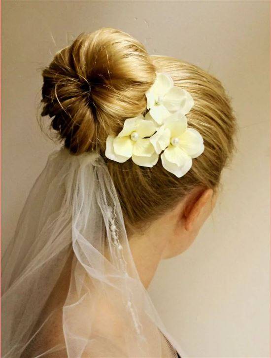 Свадебные прически на средние волосы - топ лучших укладок для невесты