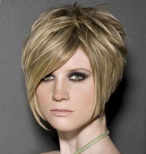 Стрижка на короткие волосы Стрижка на короткие волосы для квадратной формы лица