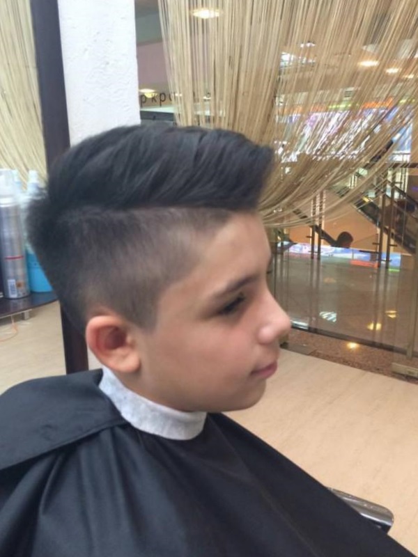 модельная стрижка для мальчика модельная стрижка для мальчика