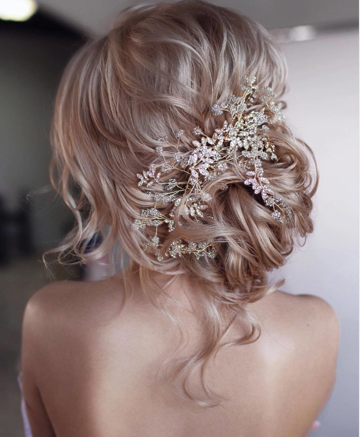 Идеи причесок на средние волосы для женщин в 2022 году