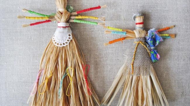 Куклы из соломы и сена