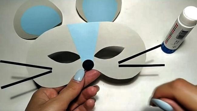 Обычная белая бумага тоже подойдет для различных поделок