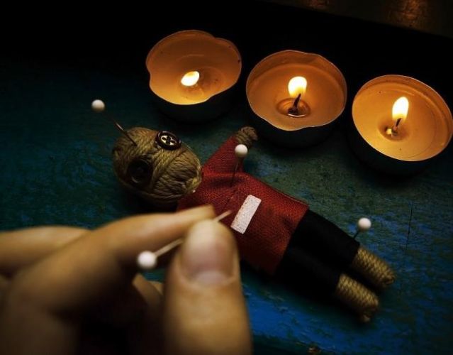 Даже если кукла получилась весьма схематичной, она все равно будет работать