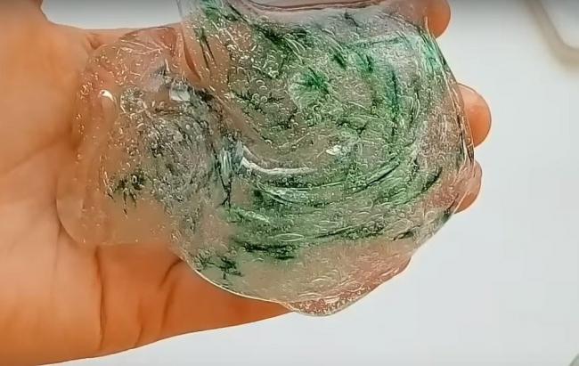 Слайм можно сделать из пены для бритья