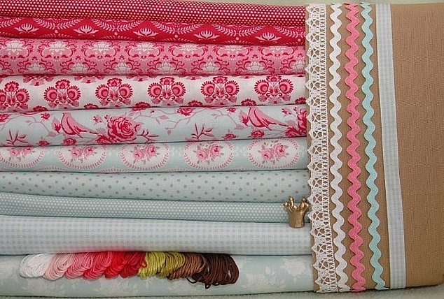 Разнообразные ткани для пошива одежды