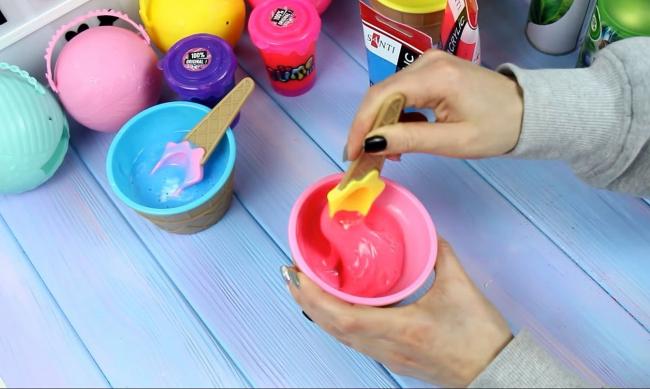 Замешивание слайма