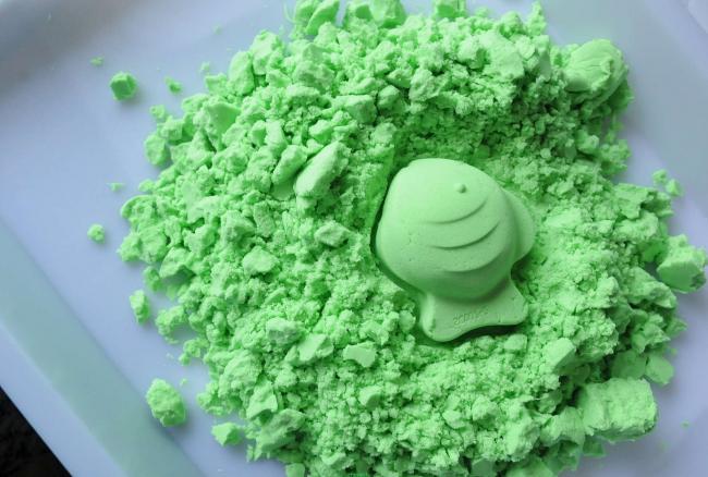 Основной компонент — кинетический песок