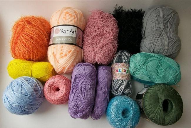 Пряжу выбирают в зависимости от некоторых факторов