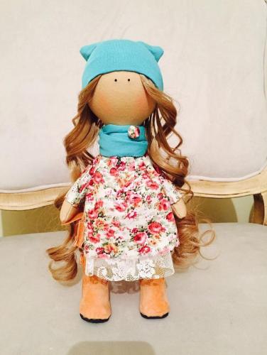 Новичкам лучше начинать с простых куколок