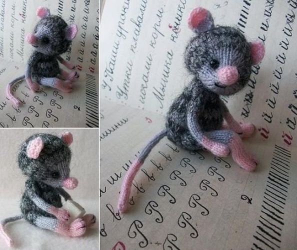 Этот милый вязаный малютка очень похож на настоящего