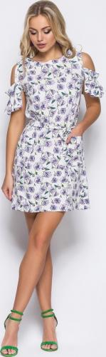 Легкое летнее платье с открытыми плечами