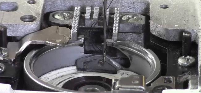 Горизонтальный нитенаправитель