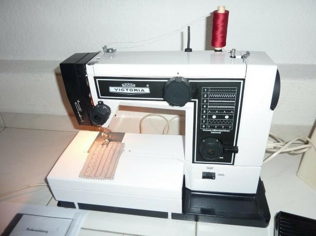 Популярная швейная машина