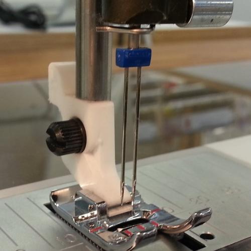 Двойная игла в машинке