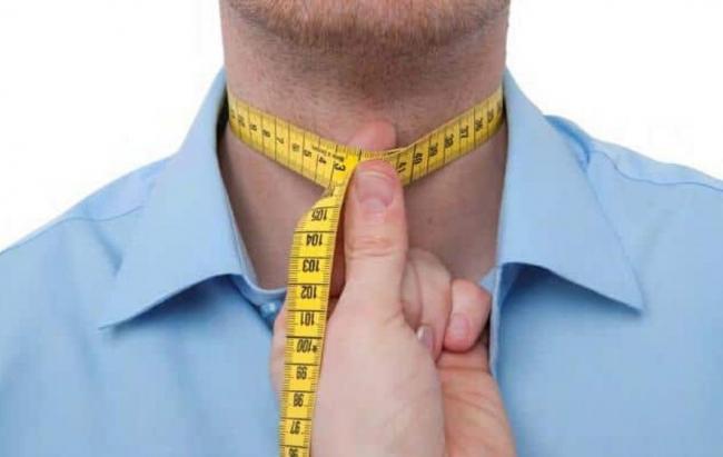 Точка, в которой снимается мерка с шеи