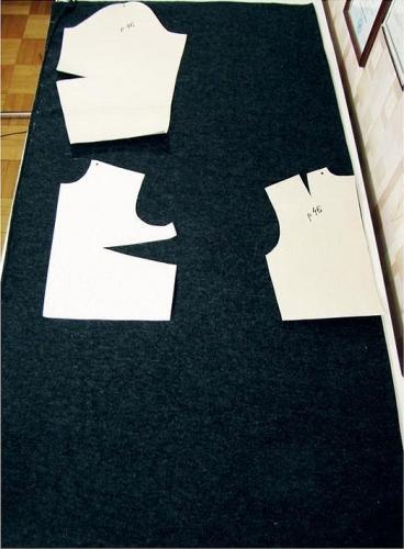 Раскладка лекал на ткани