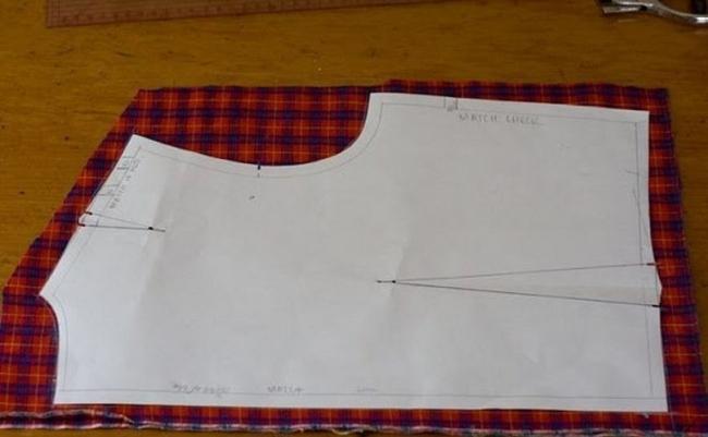 Перенос выкройки на ткань