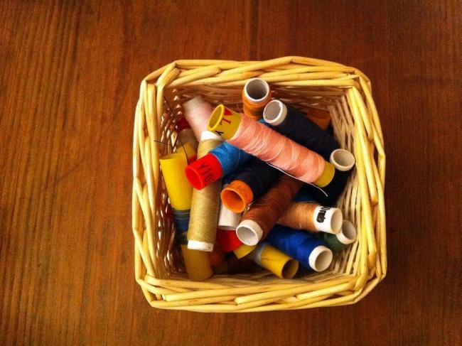 Плетенная корзинка для пряжи