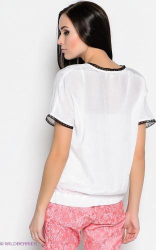 Два фасона таких блузок