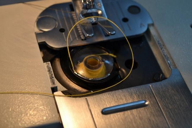 При заправке легко пользоваться вертикальным челноком