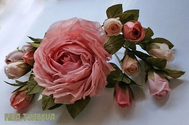 Элегантная и реалистичная роза из ткани