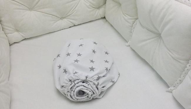 Универсальная простынь на резинке