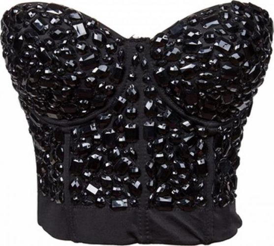 Топ из майки с бусинами