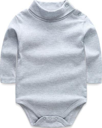 Осенняя модель с высокой горловиной