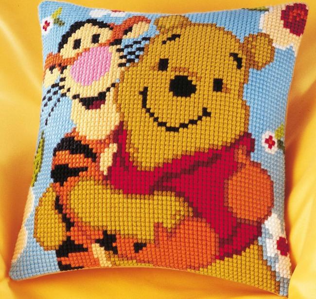 Подушка с мультипликационным персонажем